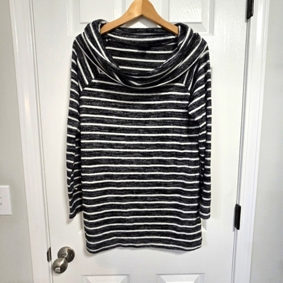 a.n.a.A New Approach Women's Dark Heather Gray Striped Cowl Neck Long Sleeve  Sm - Picture 1 of 10